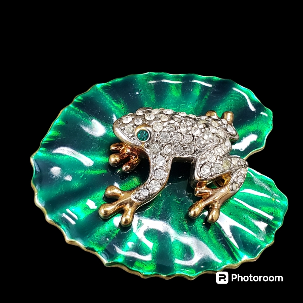 Crystal Frog on green enamel Lily Pad brooch pin